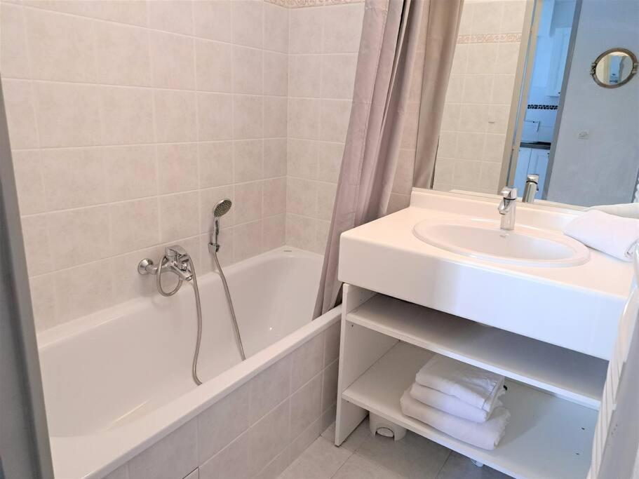 Frejus, Studio, 100 M De La Plage-Port Frejus Appartement Buitenkant foto